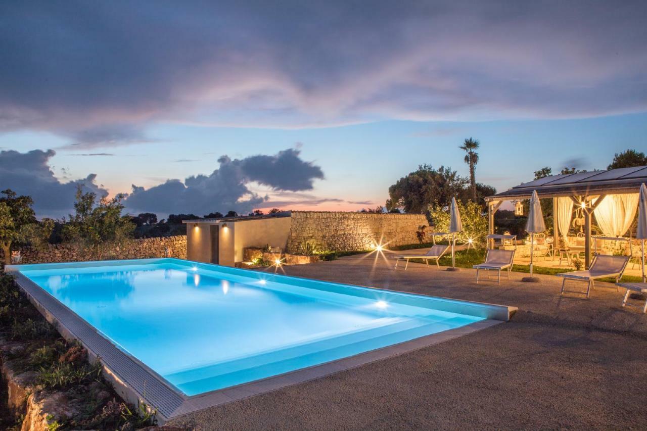 Hostal Terre Di Cavalusi Relais Donnafugata Exterior foto