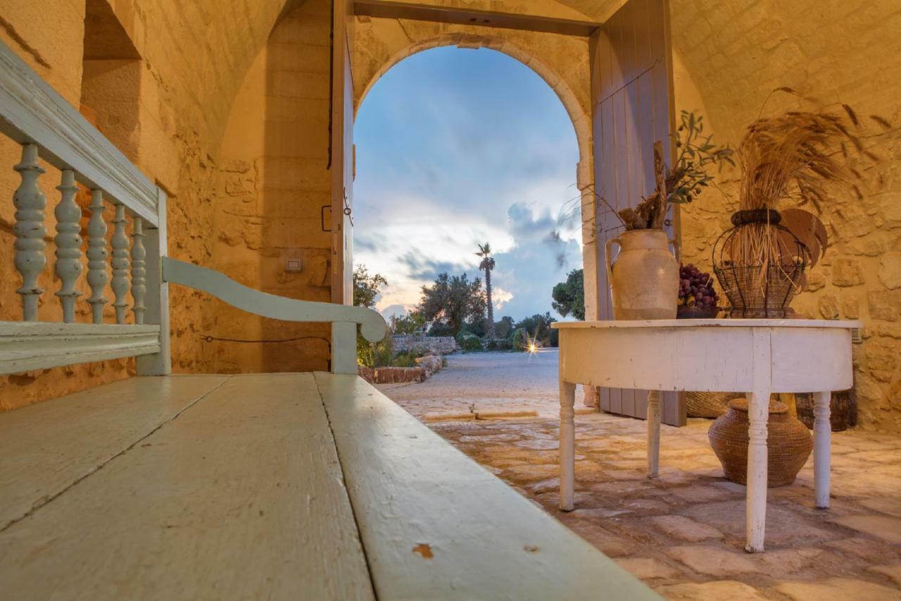 Hostal Terre Di Cavalusi Relais Donnafugata Exterior foto